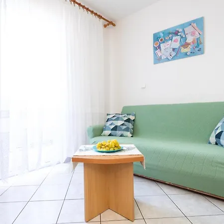 Apartment With Parking Space Njivice, Krk - 20504 *