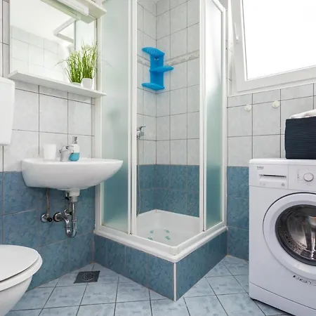 Apartman With Parking Space Njivice, Krk - 20504