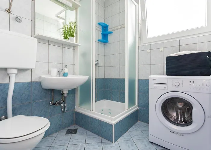 Apartment With Parking Space Njivice, Krk - 20504